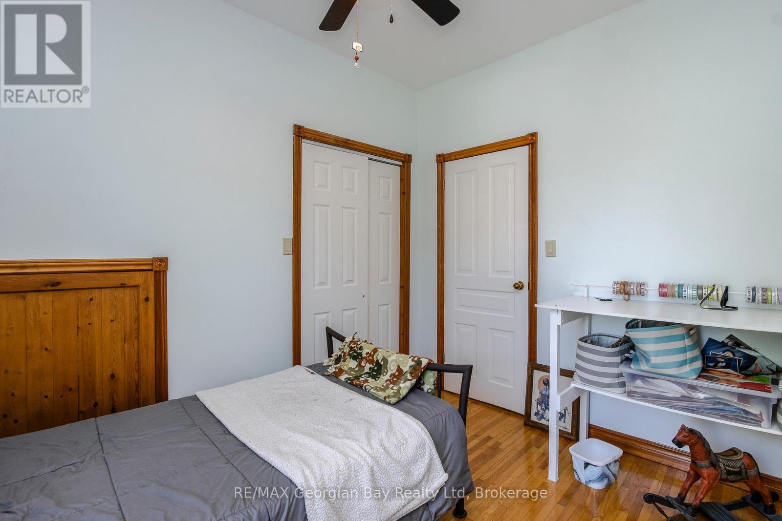 305 LINDSAY STREET E - 6
