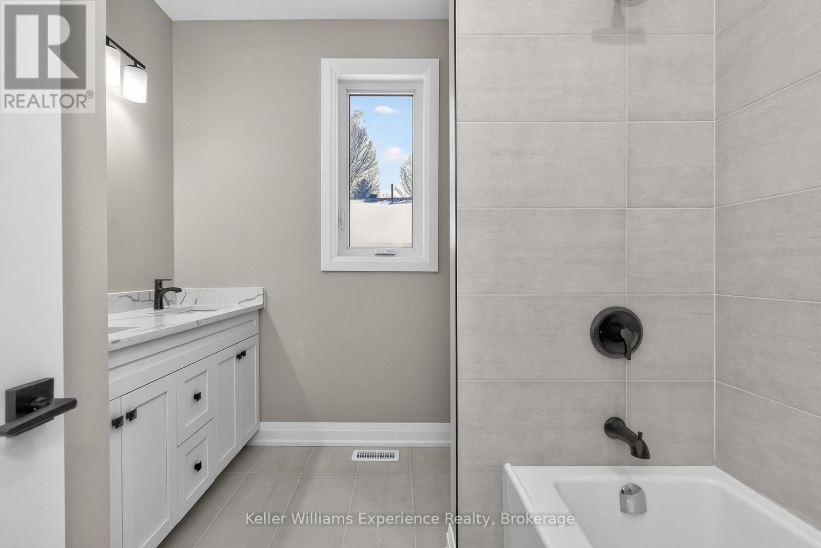 62 RUE VANIER - 18