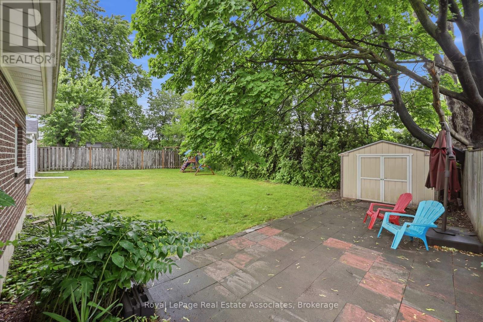 1924 BALSAM AVENUE - 30