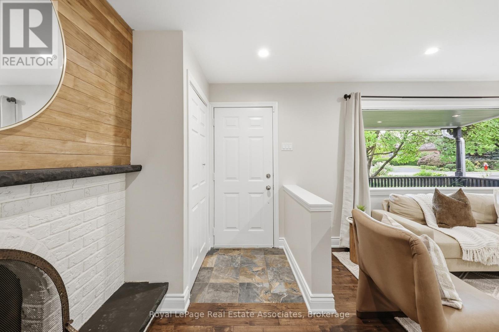 1924 BALSAM AVENUE - 7