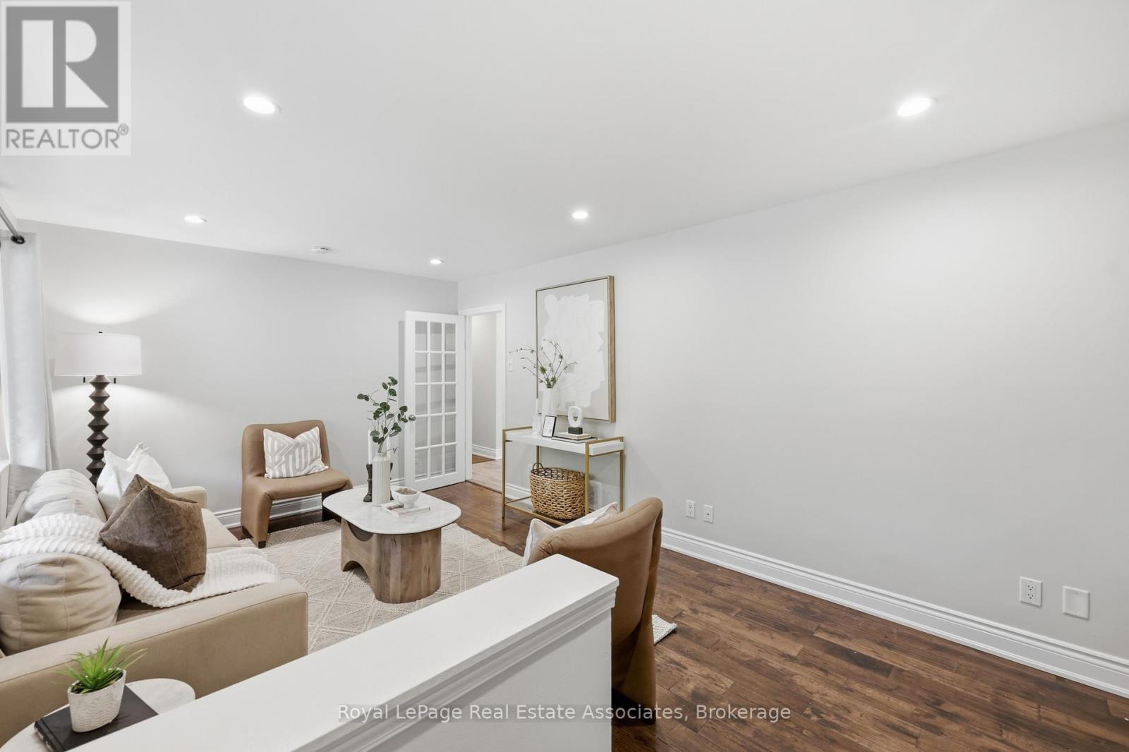 1924 BALSAM AVENUE - 9