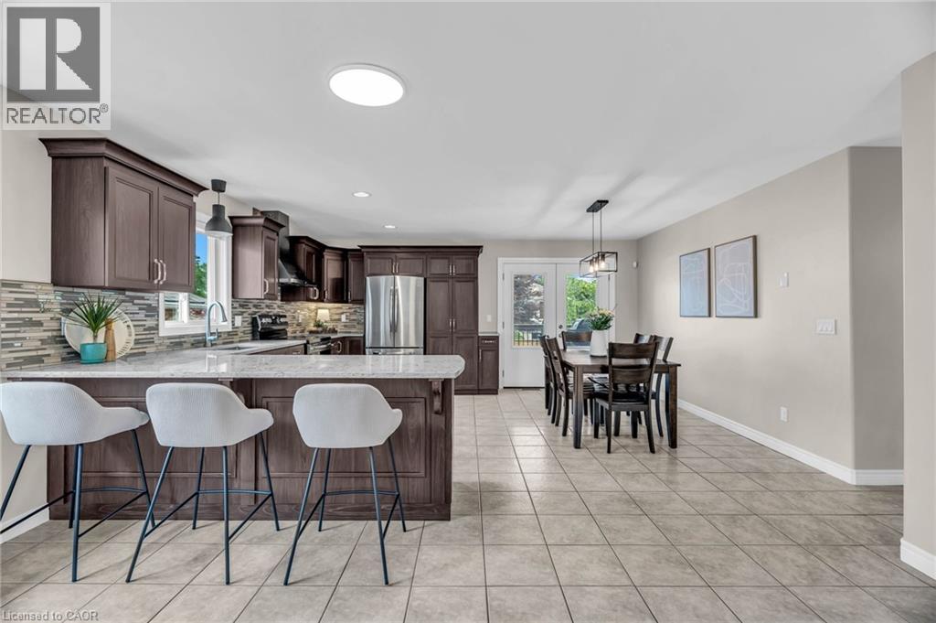 830 REVLAND Drive - Image 8