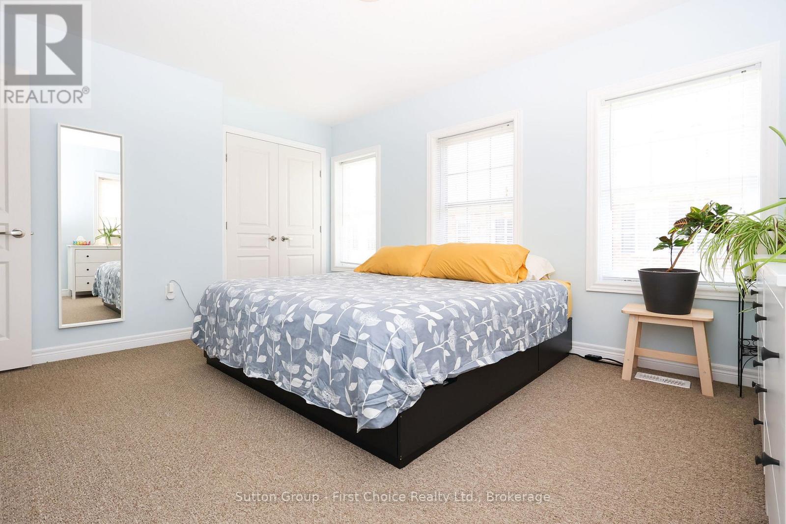 11 JOHN RUSSELL LANE - 26