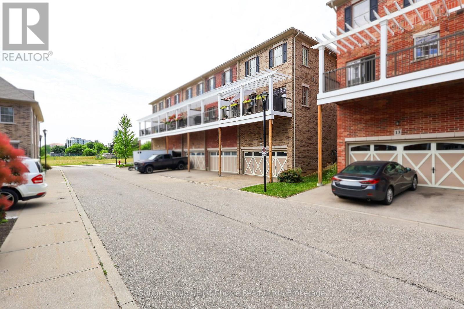 11 JOHN RUSSELL LANE - 6