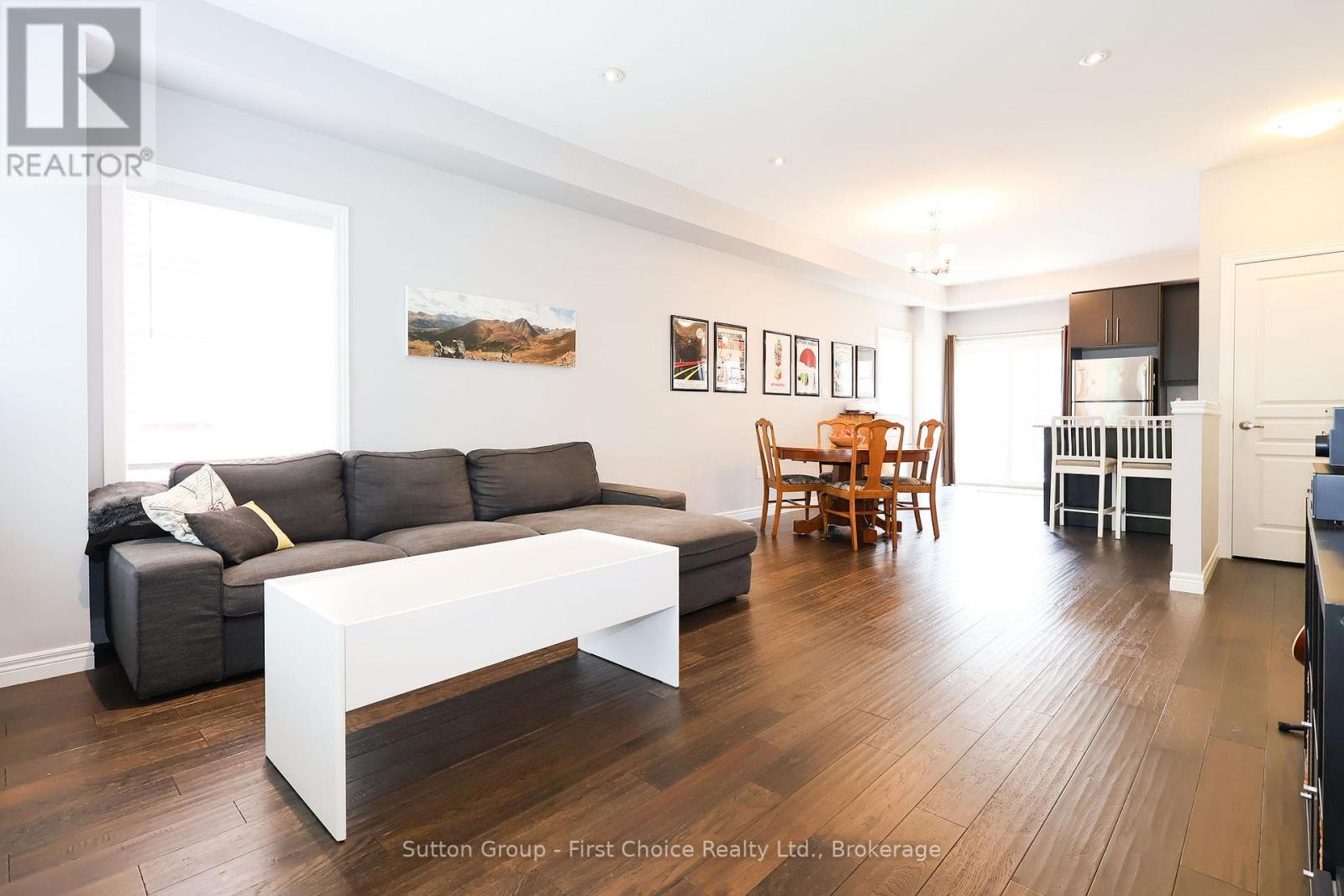 11 JOHN RUSSELL LANE - Image 8