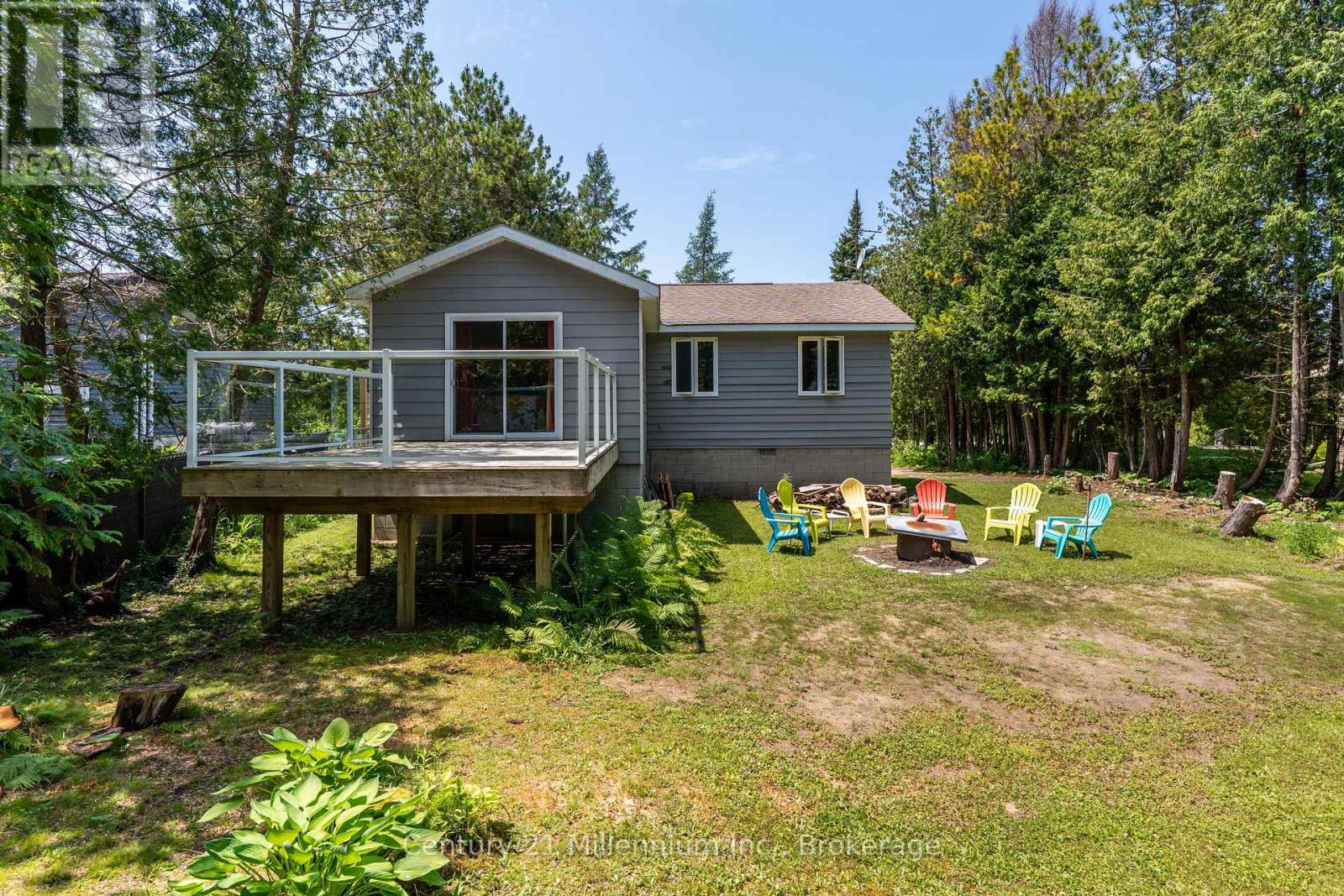 553 BAY STREET - 7