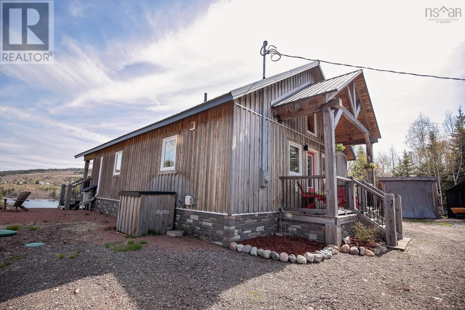 49 Lakelands Road - 2