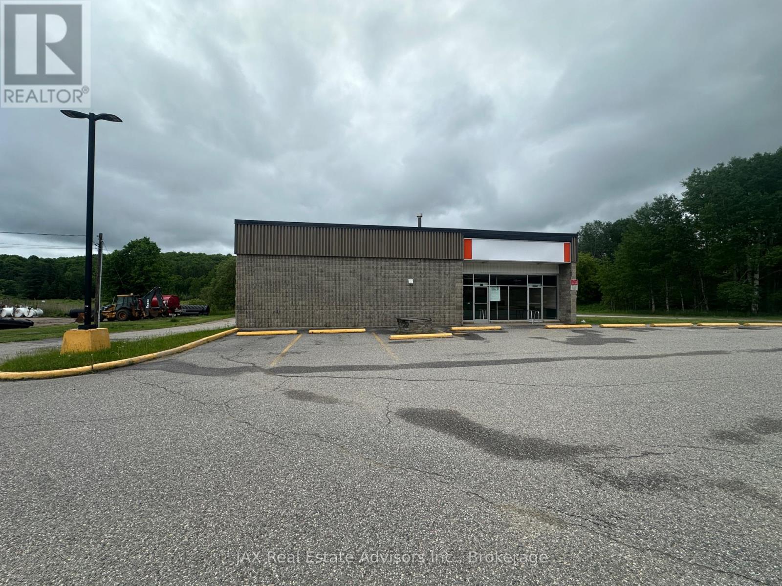 760 MAIN STREET, Powassan — photo 2