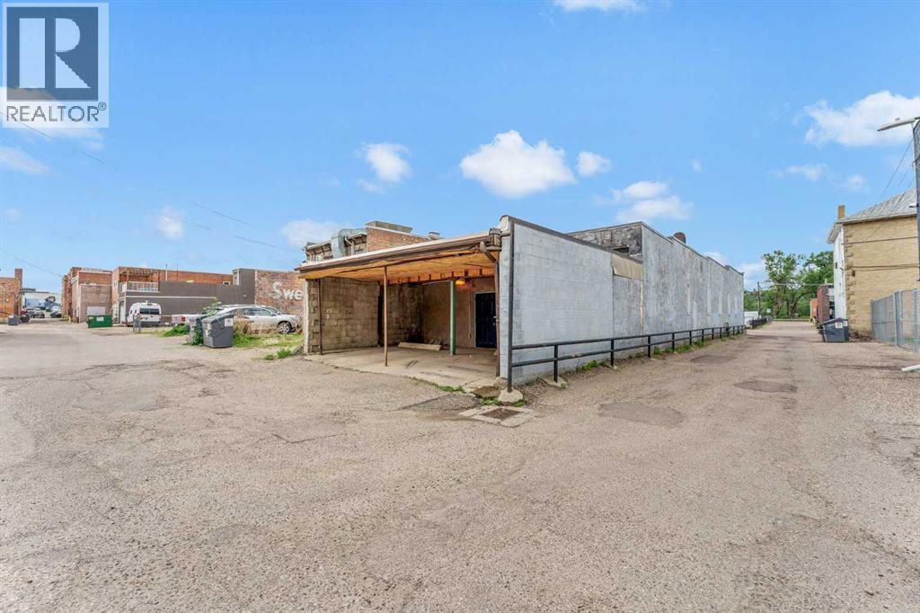 655 2 Street Southeast - Photo 38