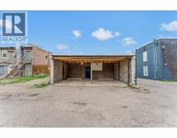 655 2 Street Se, Medicine Hat, AB T1A0C8 Photo 37