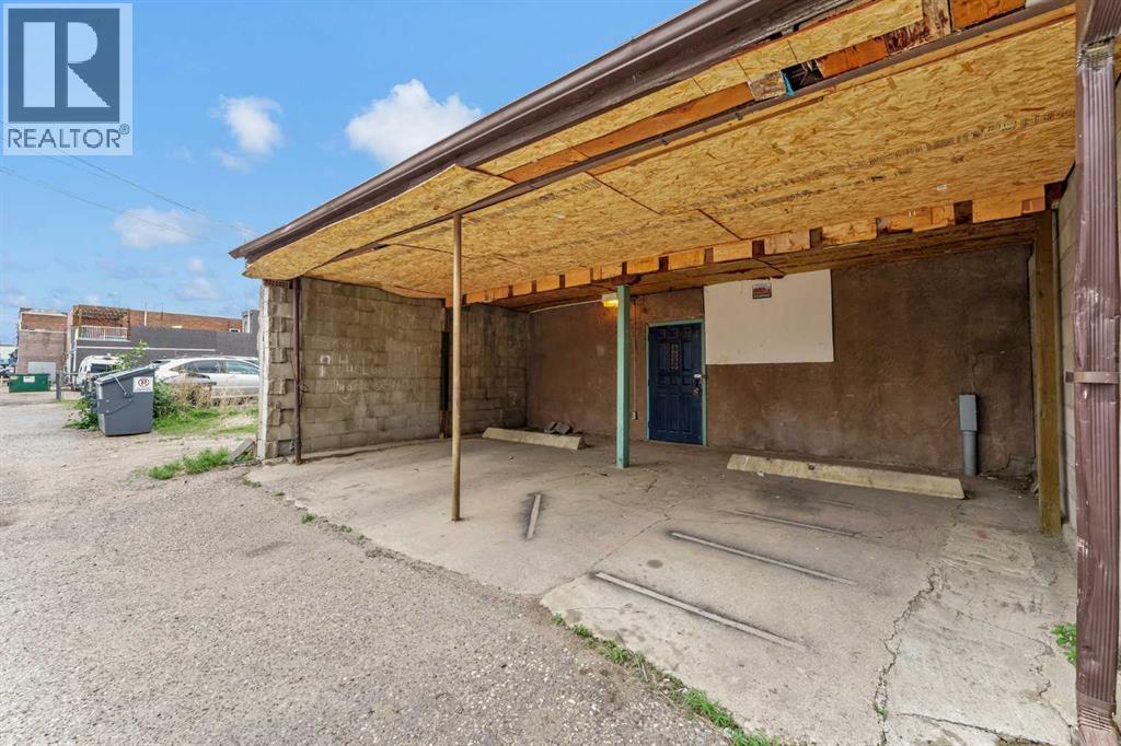 655 2 Street Southeast - Photo 36