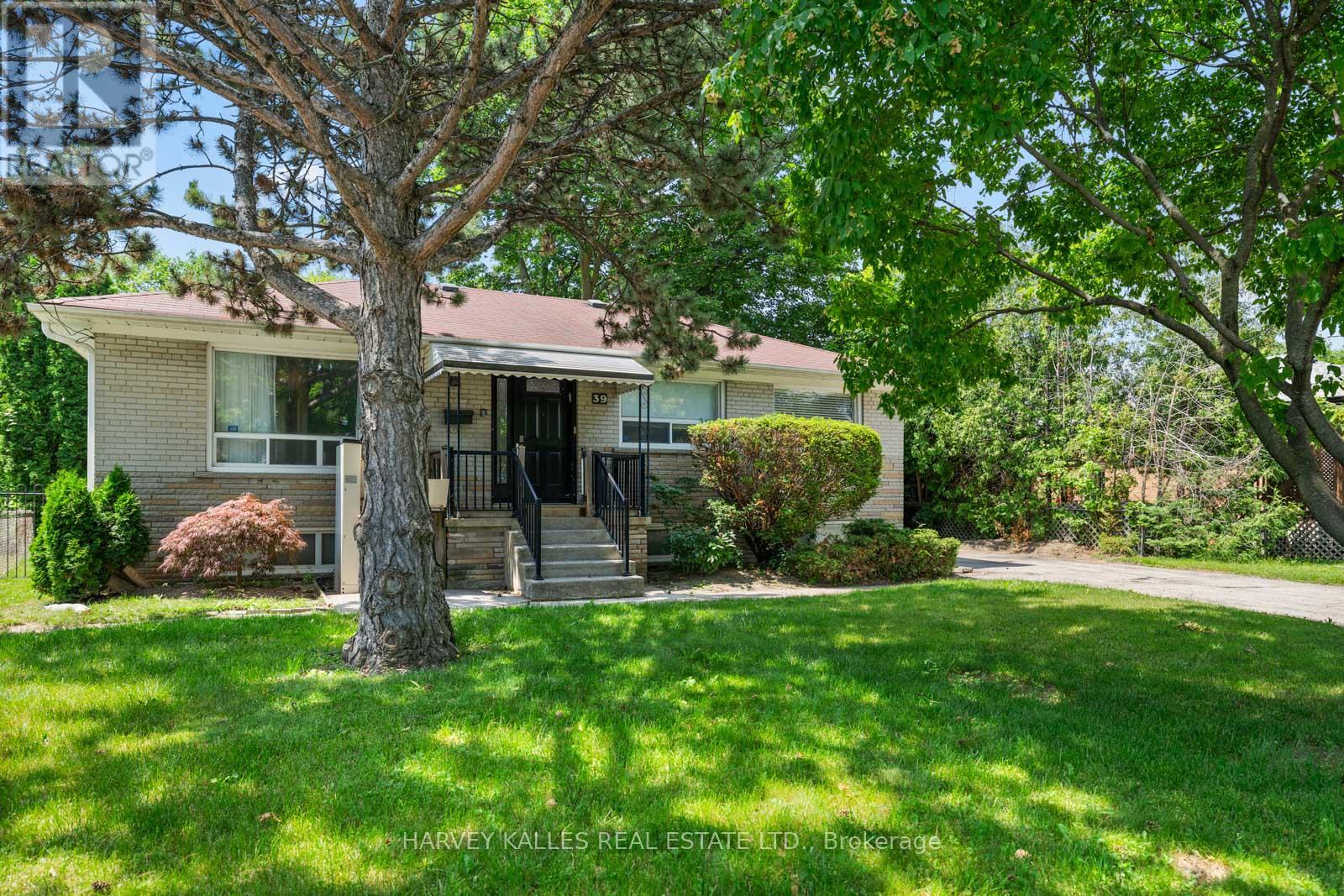 Photo of 39 Cavotti Crescent
