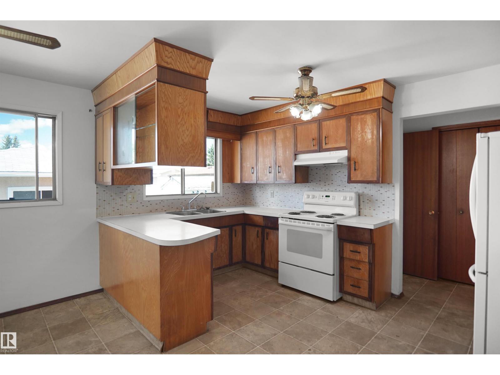 7804 143 AV NW - 13