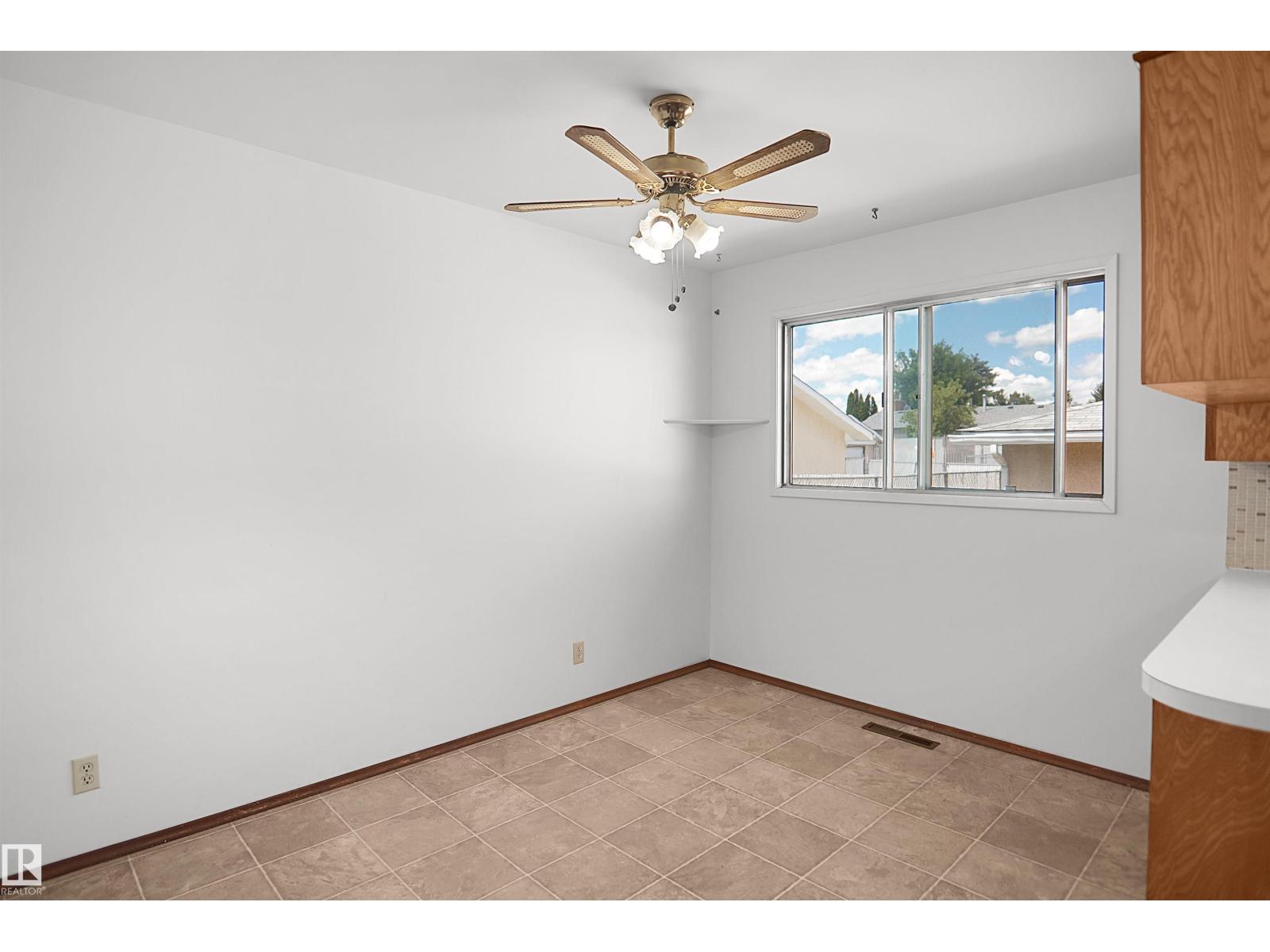 7804 143 AV NW - 14