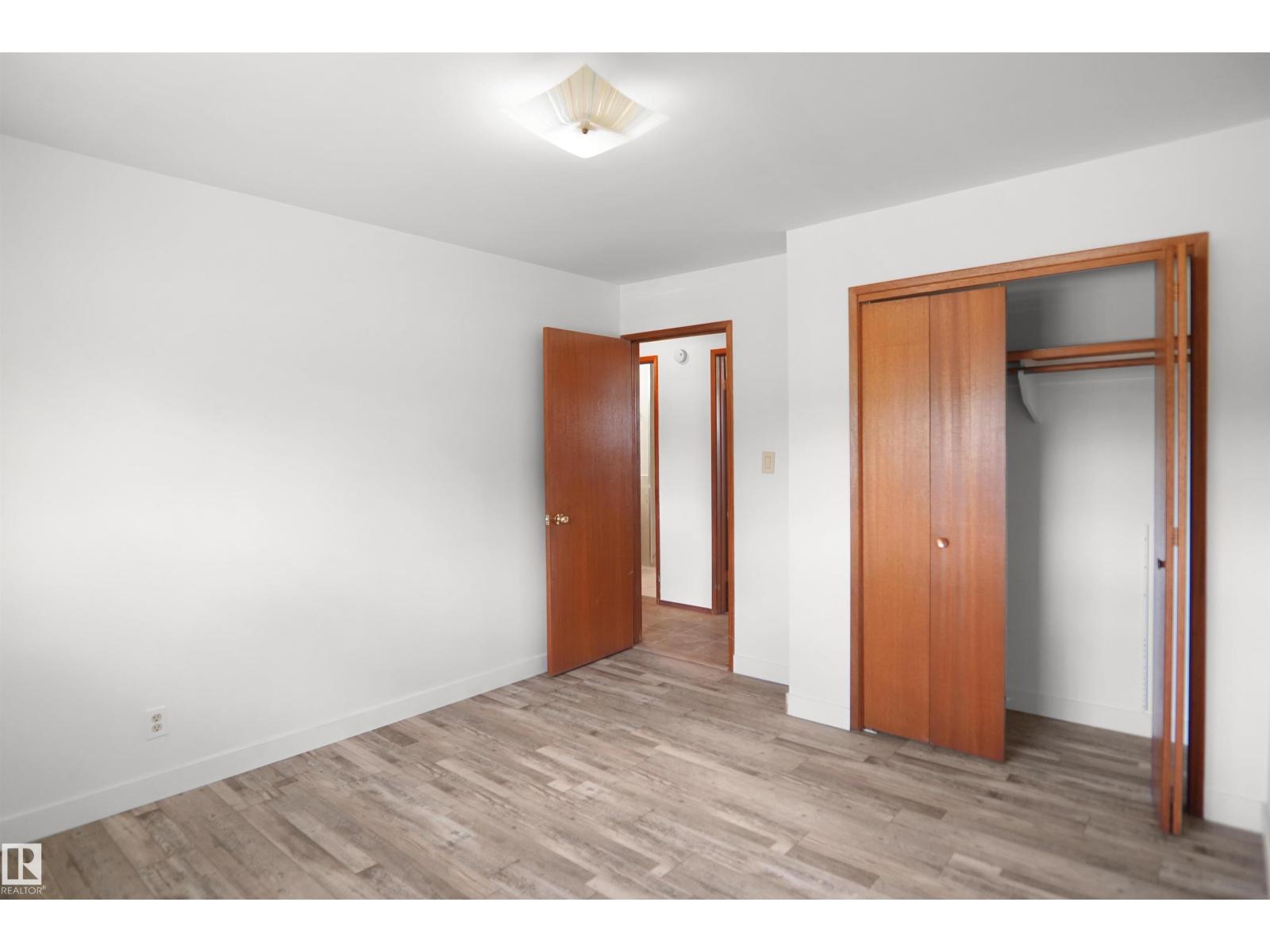 7804 143 AV NW - 24