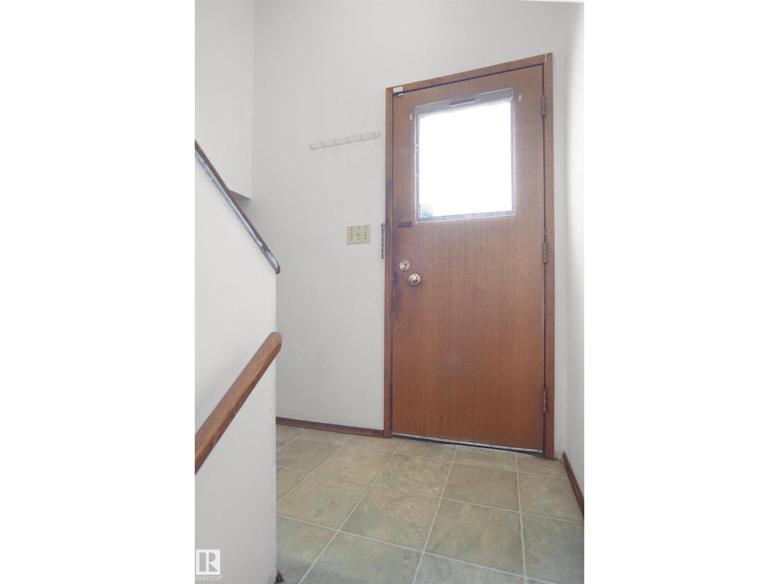 7804 143 AV NW - 28