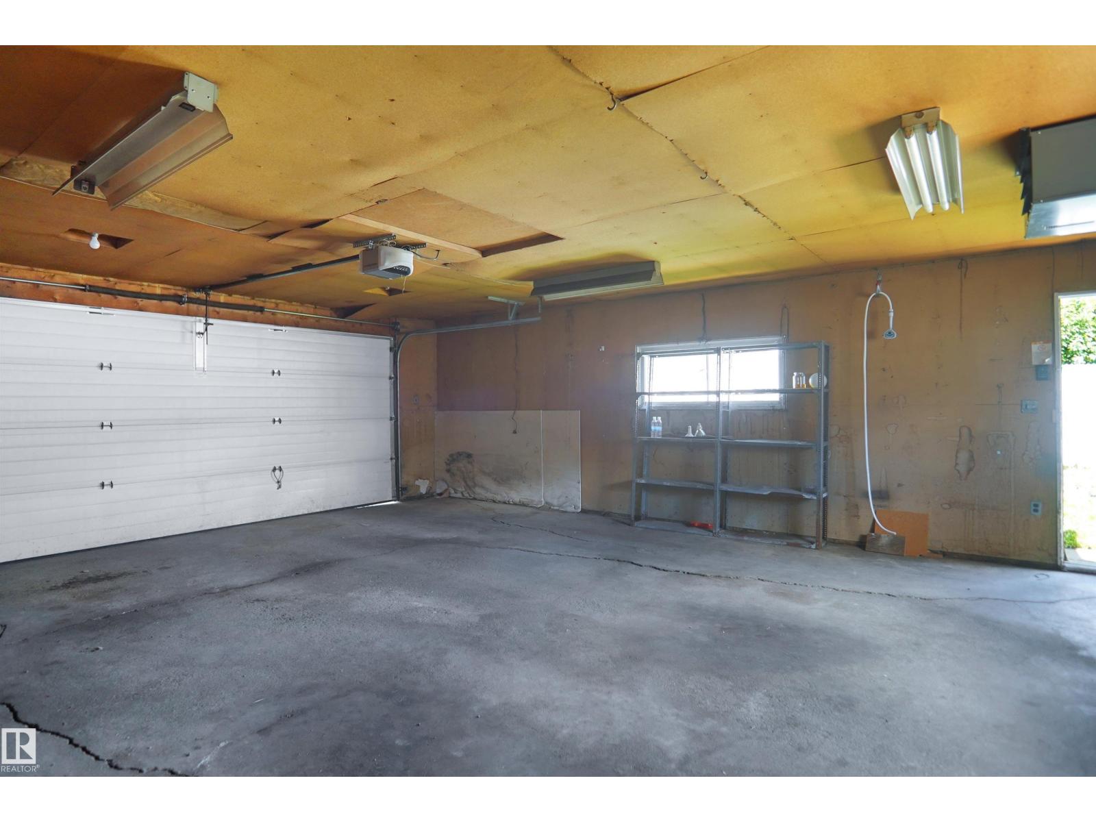 7804 143 AV NW - 38