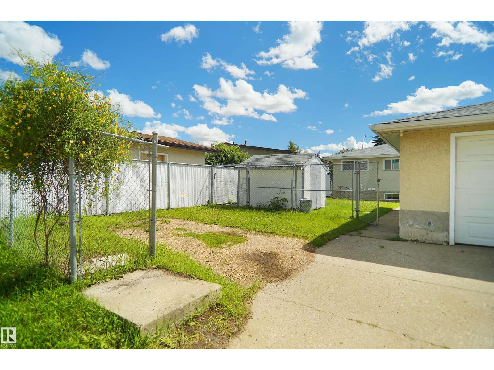 7804 143 AV NW - 46