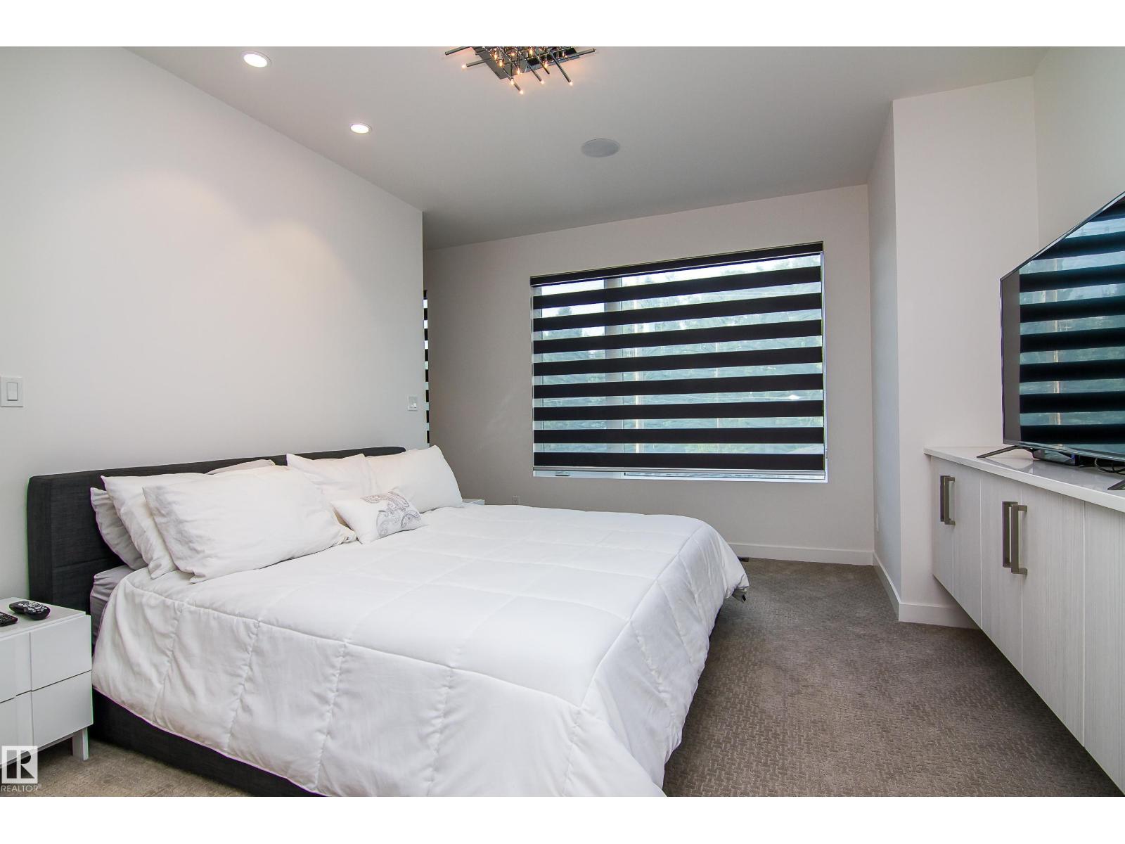 13218 102 Avenue NW - Photo 19