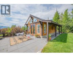 Full bathroom - 1309 Eagle Ridge Road, Lumby, BC V0E2G4 Photo 9