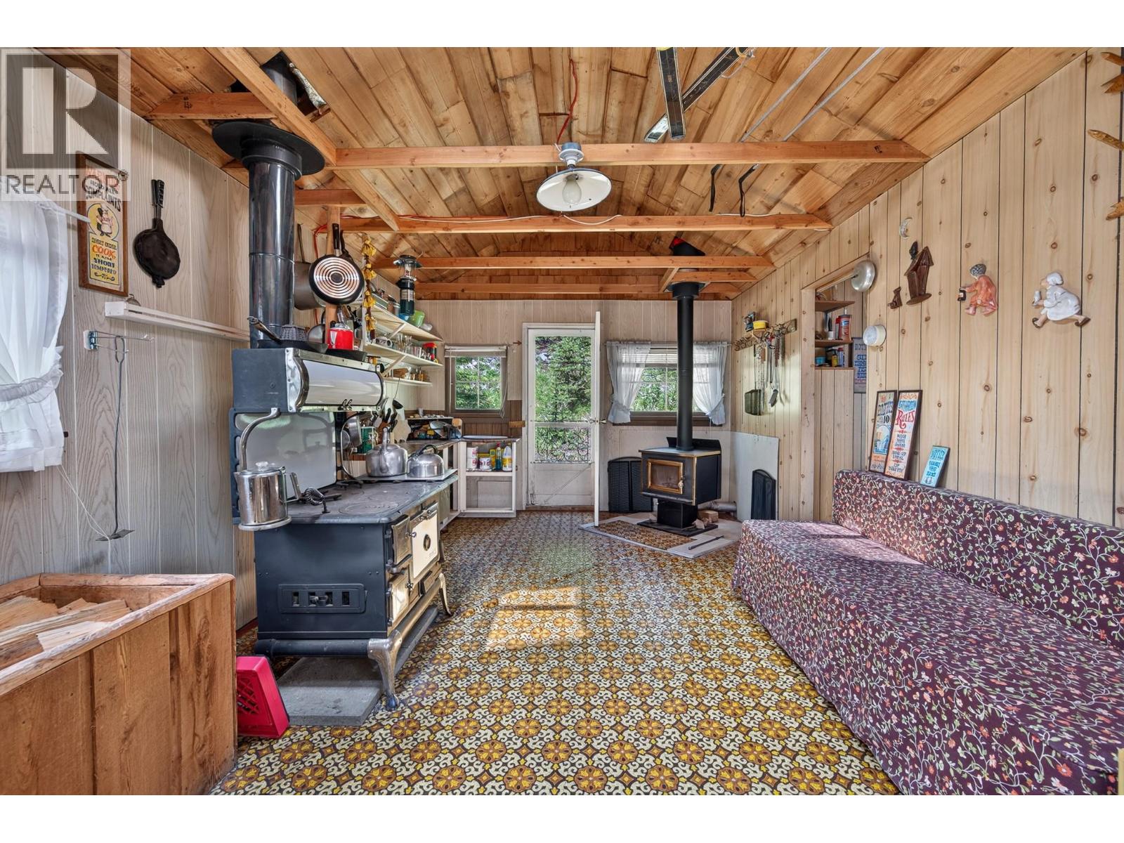 4864 PASKA LAKE Road - 10