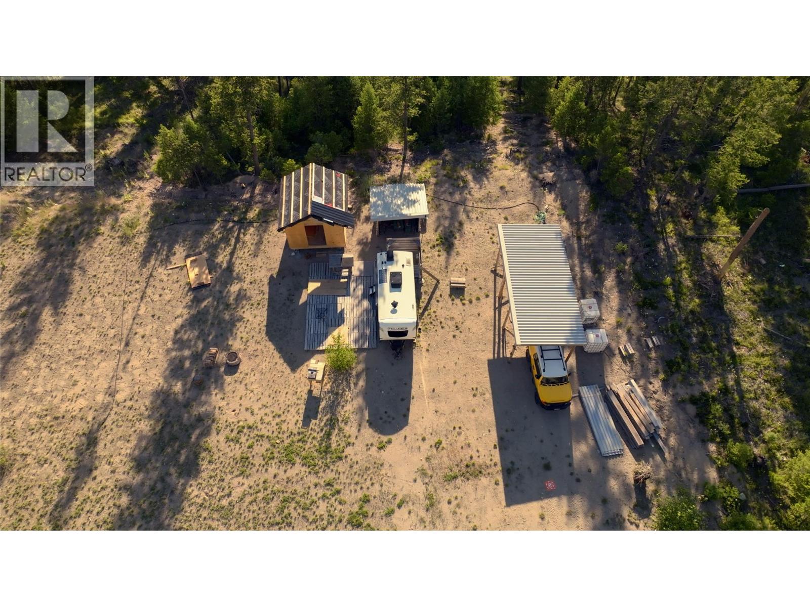 5530 Highway 33, Beaverdell