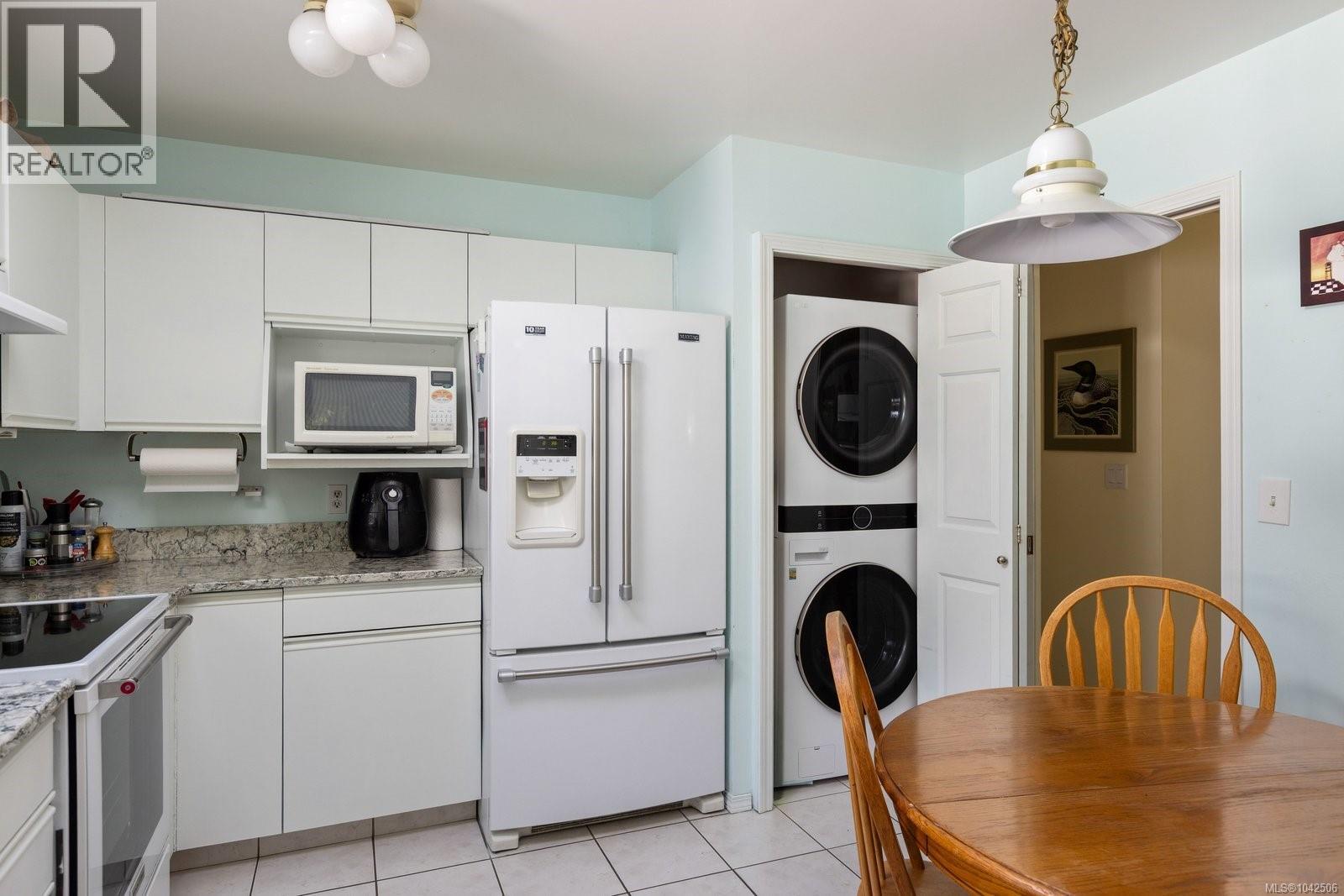 #21 5156 Cordova Bay Rd - 12