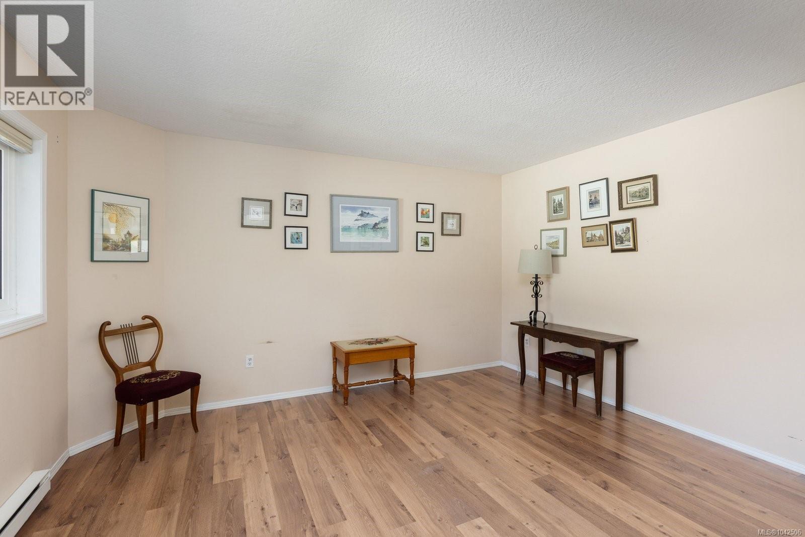 #21 5156 Cordova Bay Rd - 13