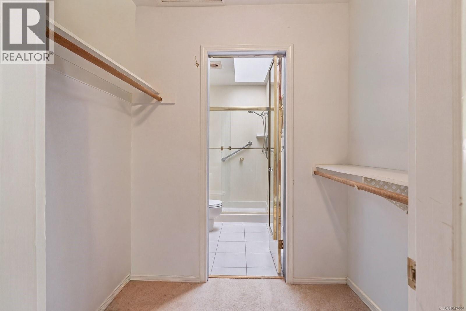 #21 5156 Cordova Bay Rd - 16