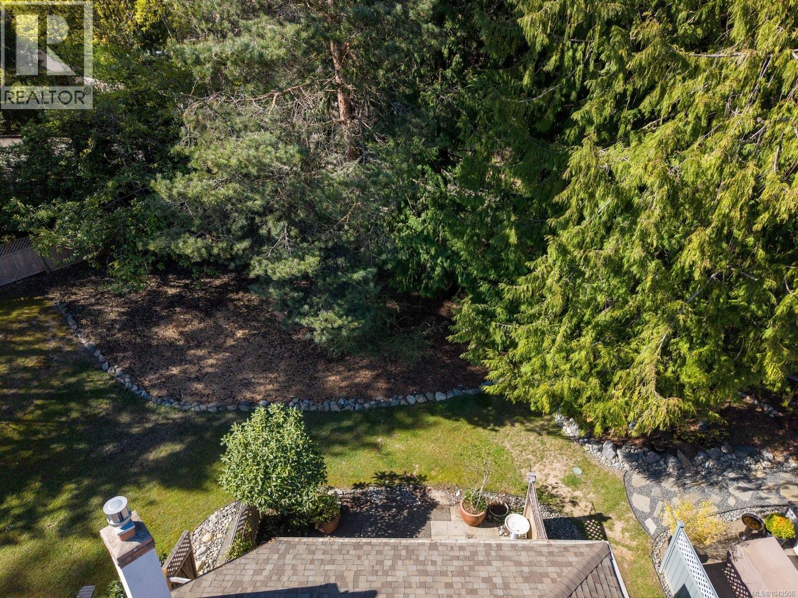 #21 5156 Cordova Bay Rd - 21