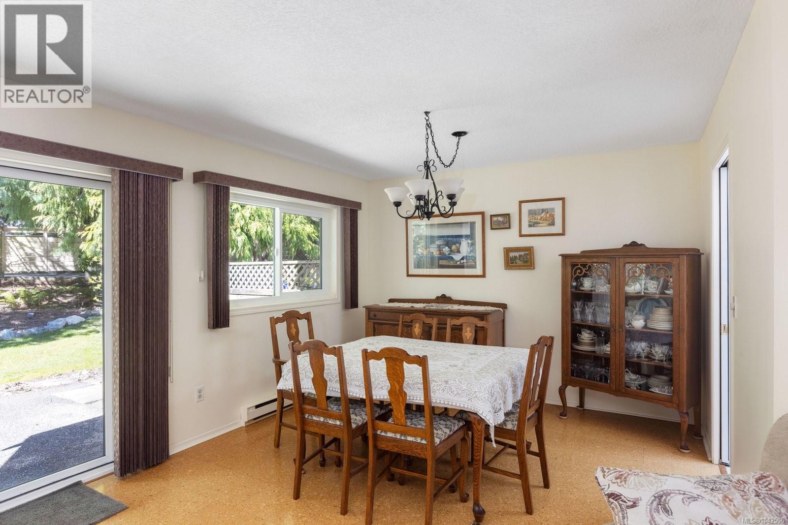 #21 5156 Cordova Bay Rd - 7