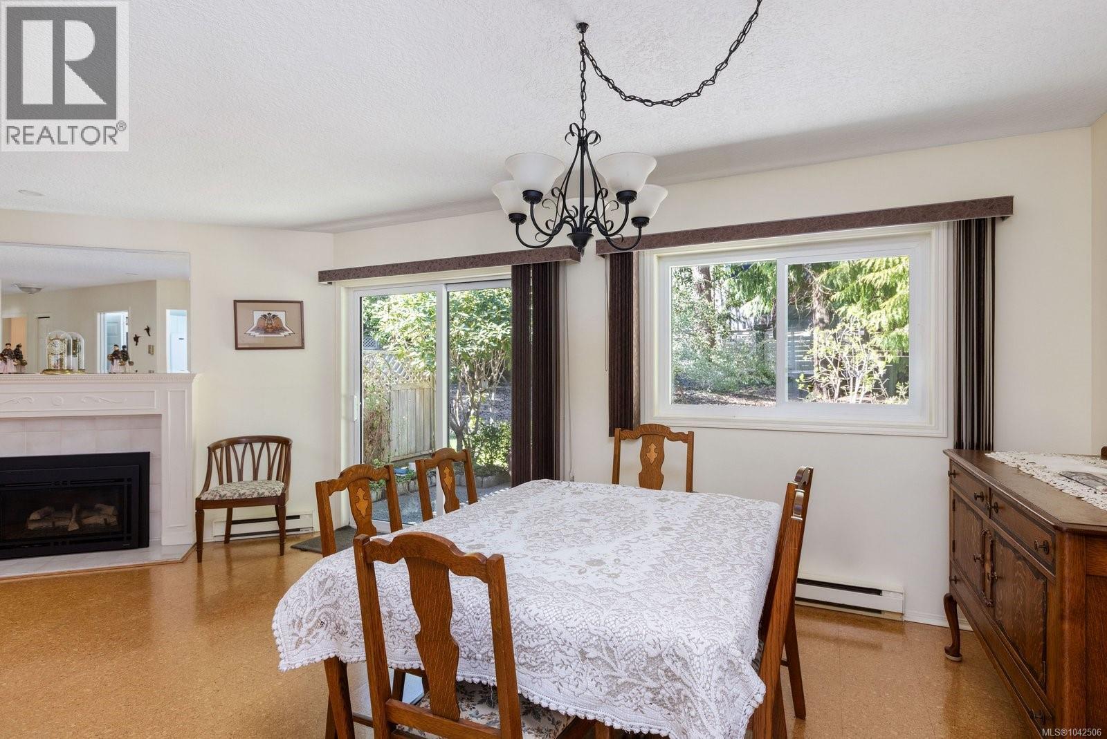 #21 5156 Cordova Bay Rd - 8