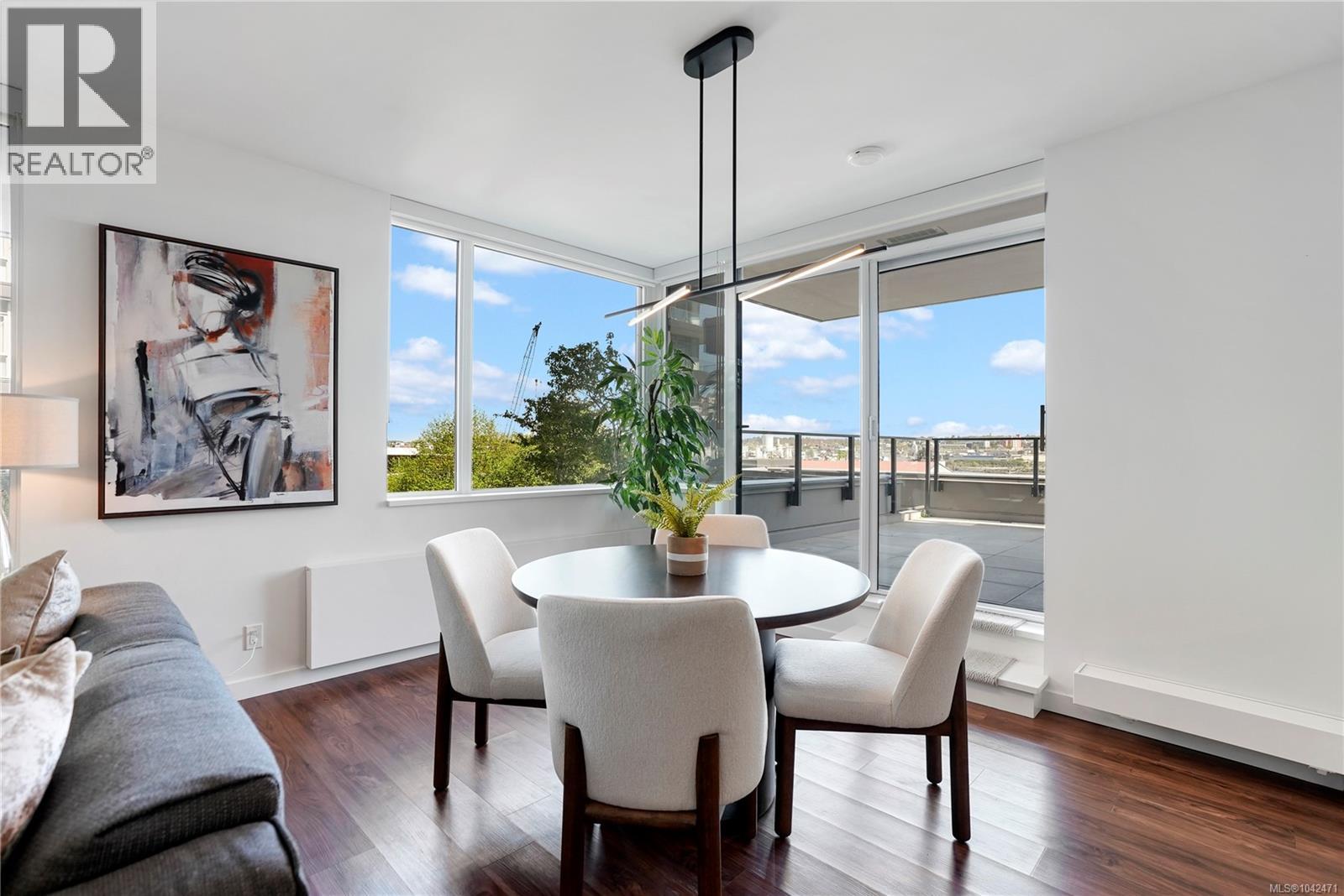 #201 369 Tyee Rd - 5