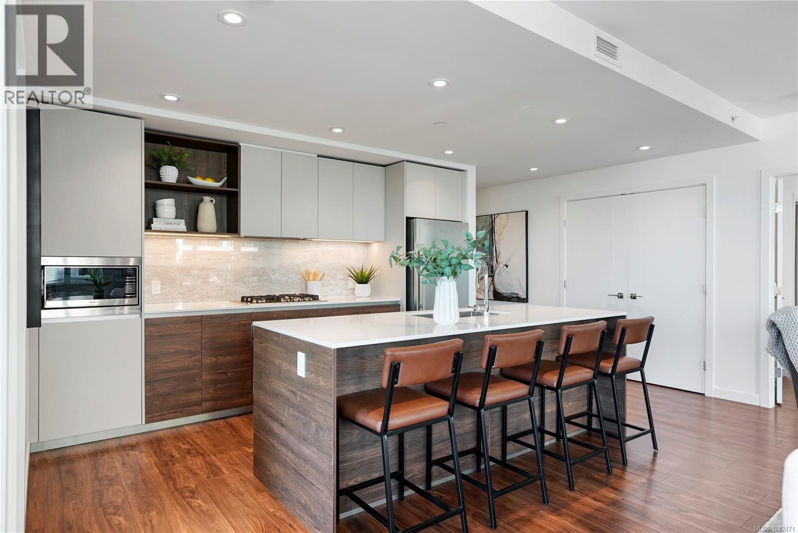 #201 369 Tyee Rd - 7