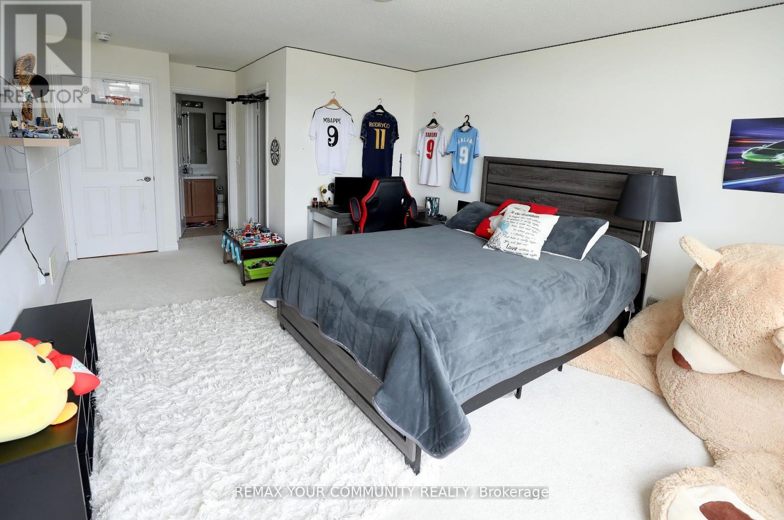 39 KAVANAGH AVENUE - 22