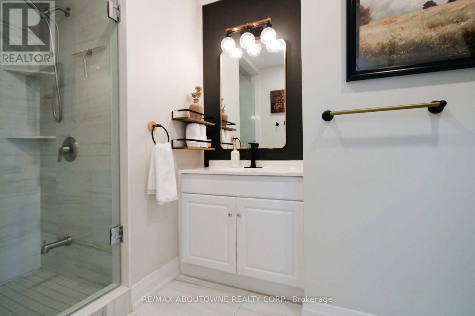 3302 CARDROSS ROAD - 26