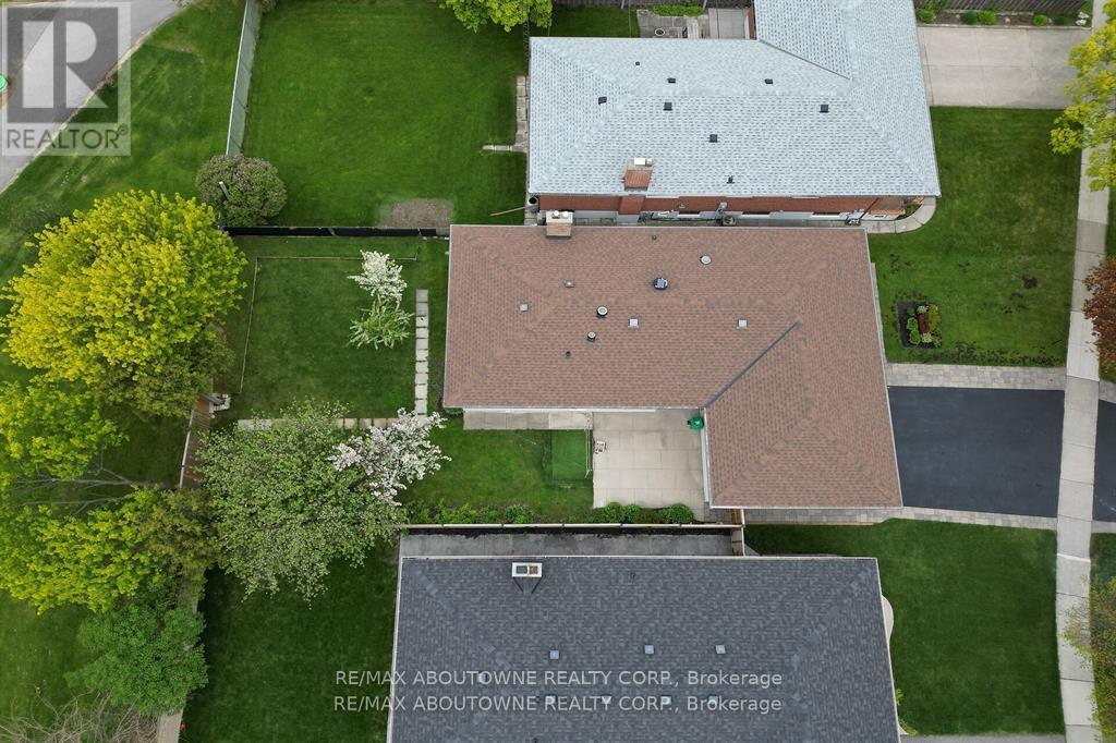 3302 CARDROSS ROAD - 50