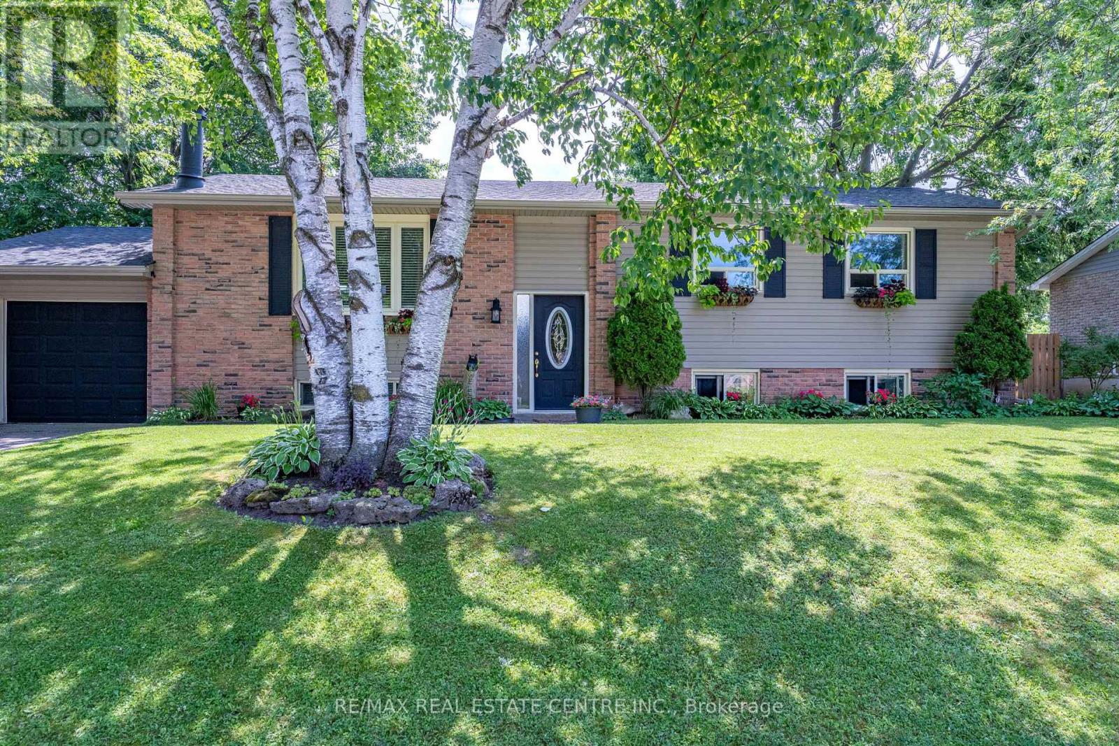 13 DOUGLAS CRESCENT - 4