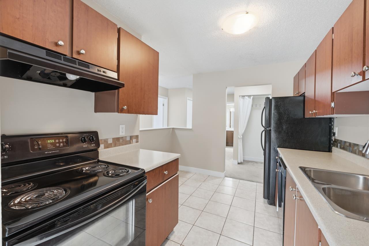 210 5700 200TH STREET, Langley