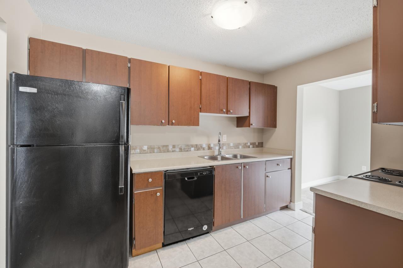 210 5700 200TH STREET, Langley