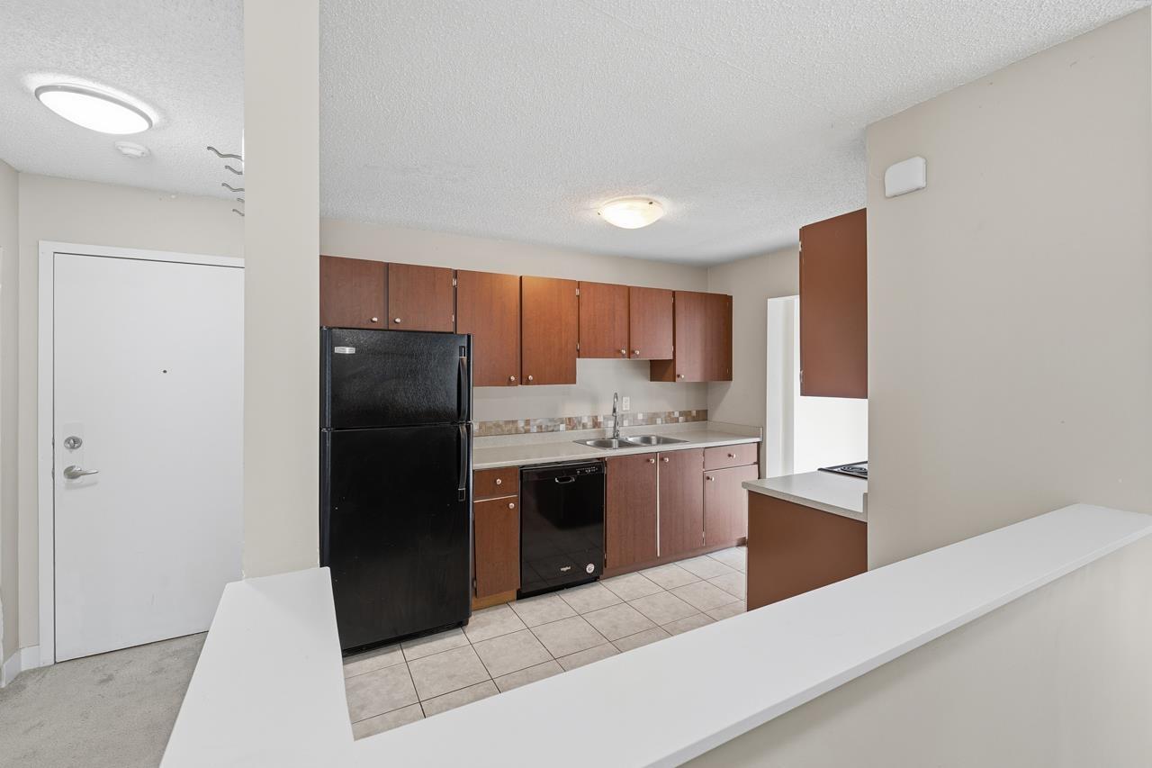 210 5700 200TH STREET, Langley
