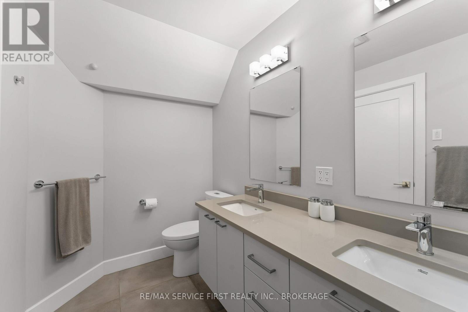 15 GRANGE STREET - 32