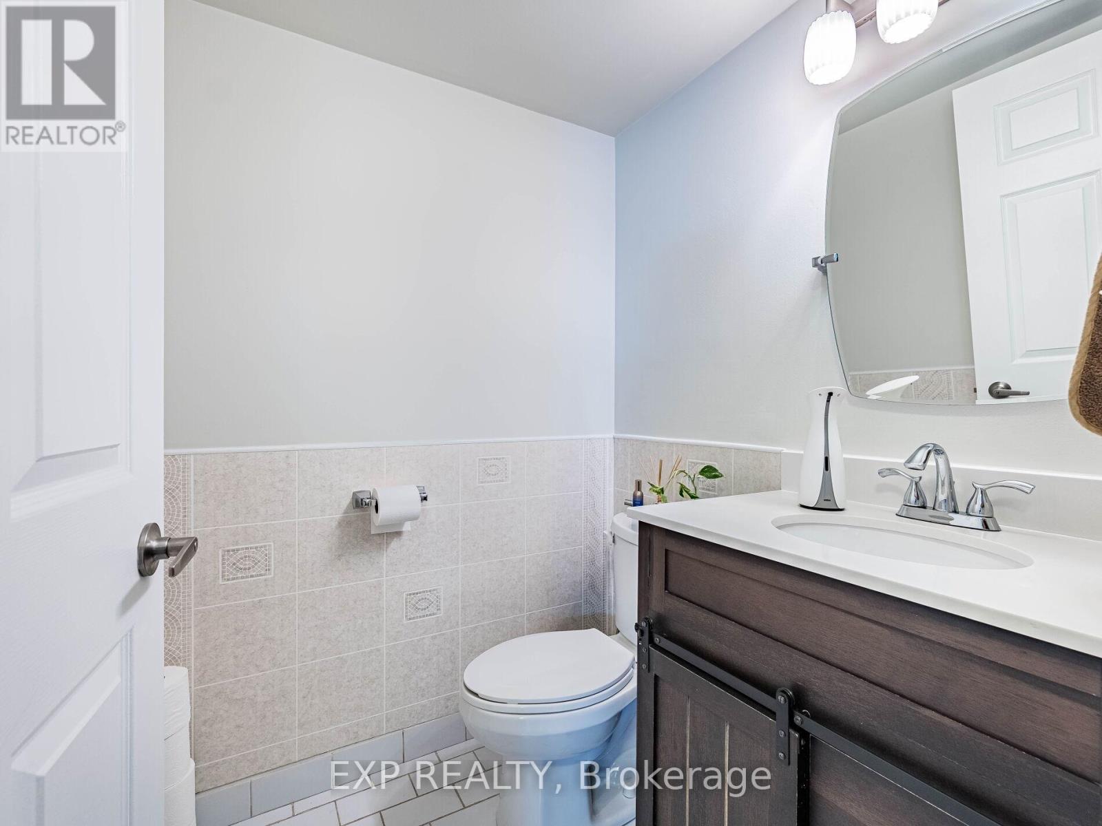 #907 25 AGNES STREET - 14