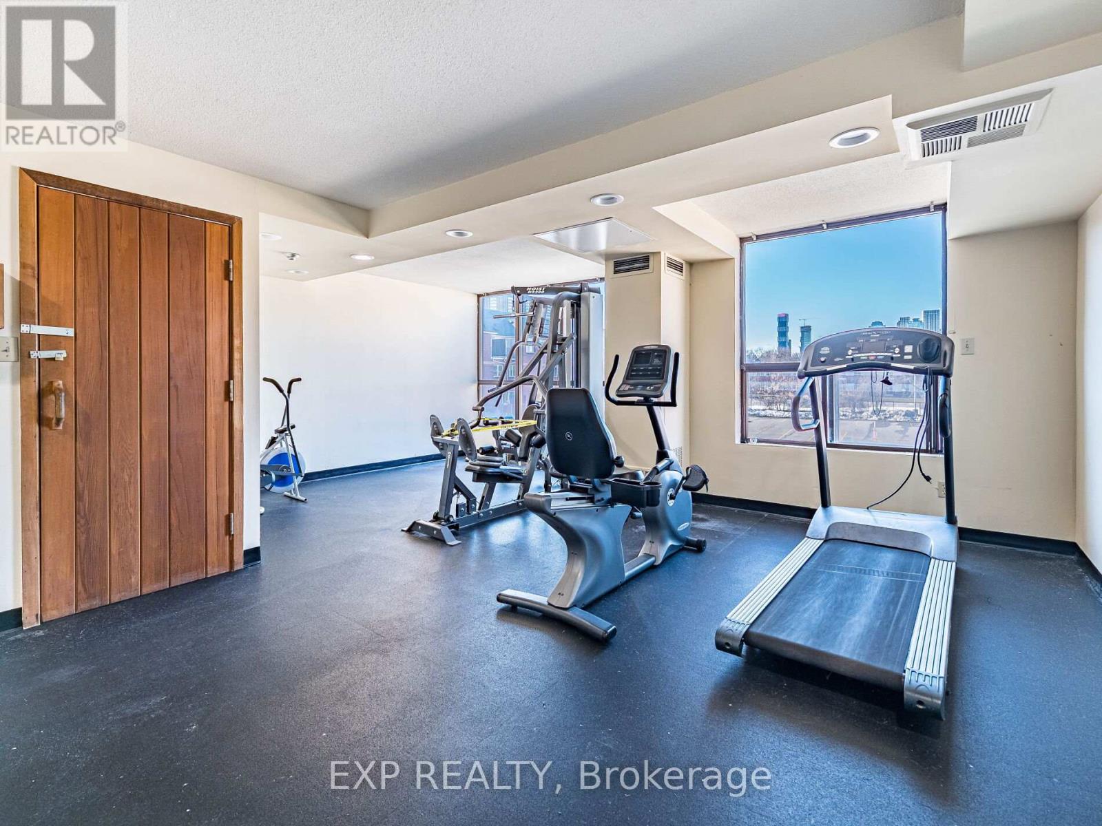 #907 25 AGNES STREET - 20