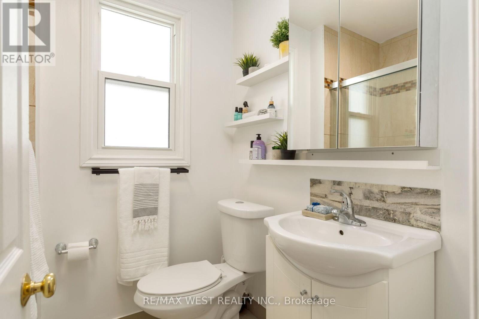 42 STEPHEN DRIVE - Image 19