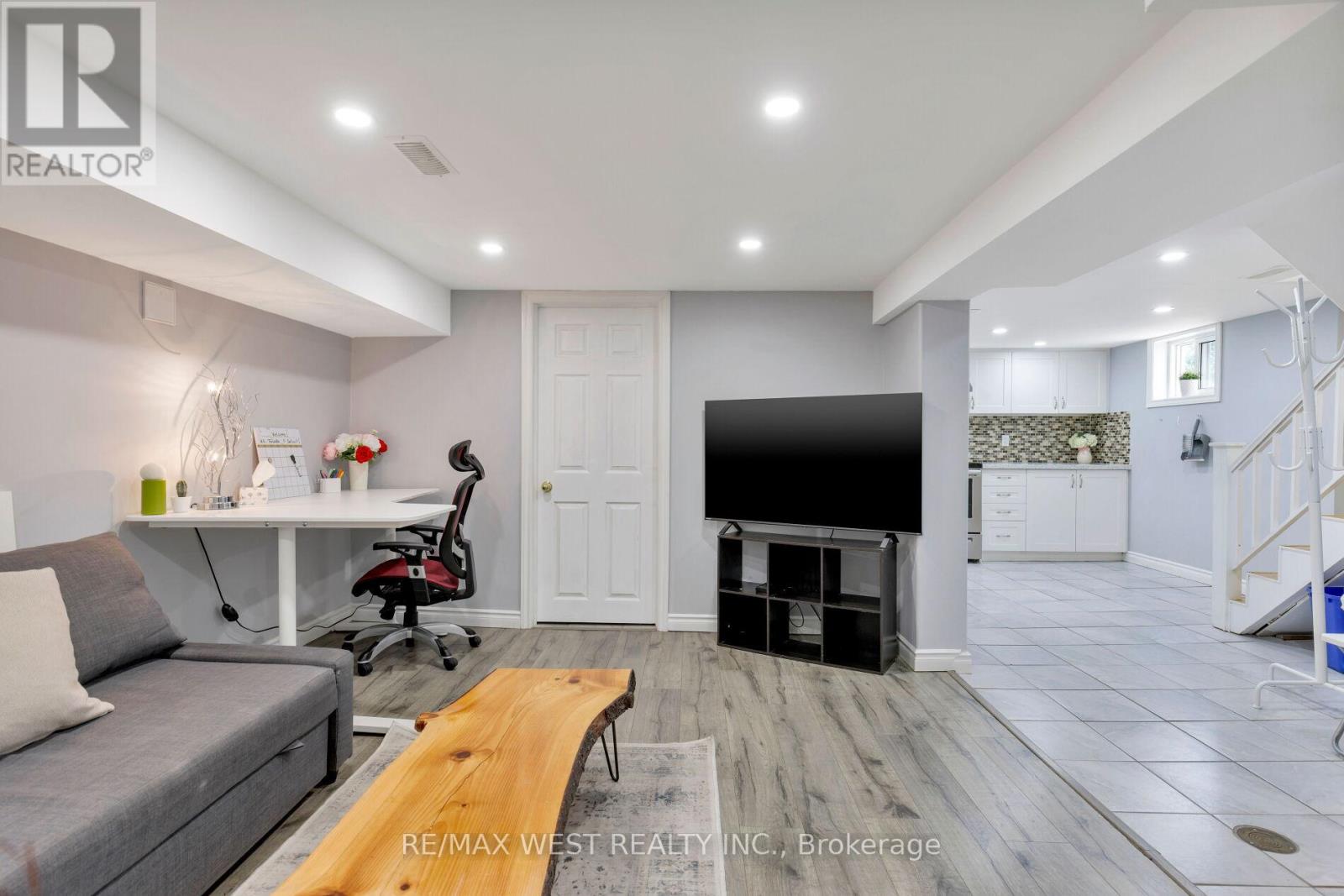 42 STEPHEN DRIVE - Image 36