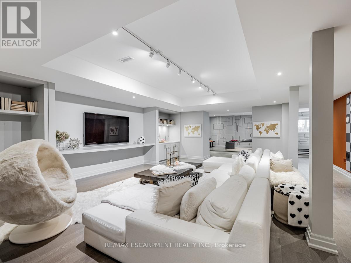 393 MAPLE GROVE DRIVE - 38