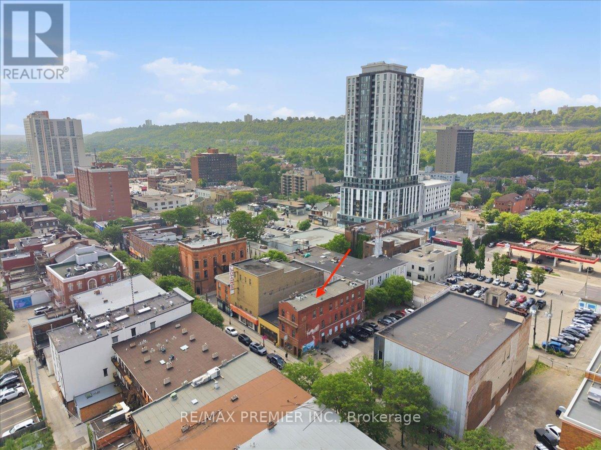 184 KING STREET E - 3