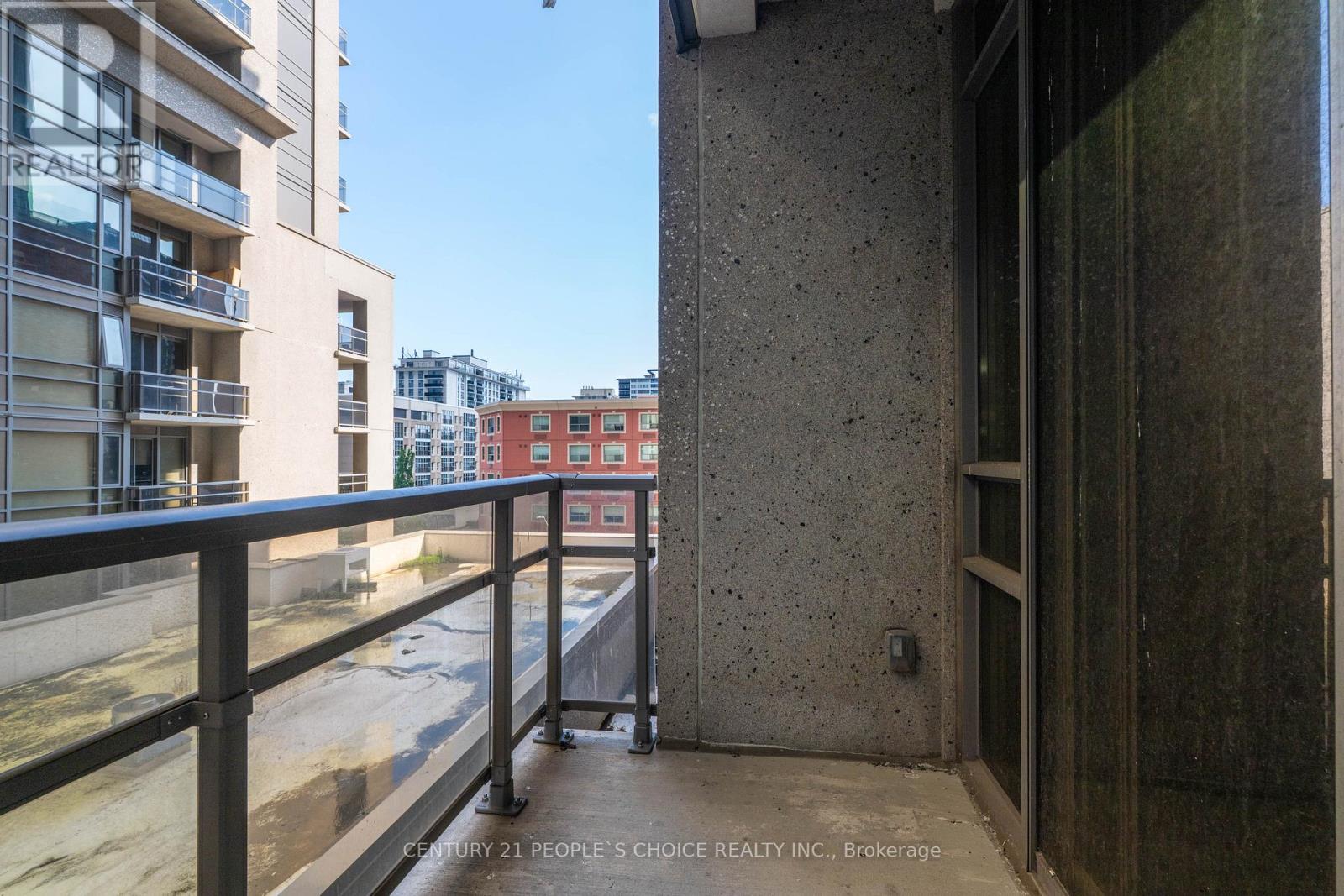 #514 150 MAIN STREET W - 21
