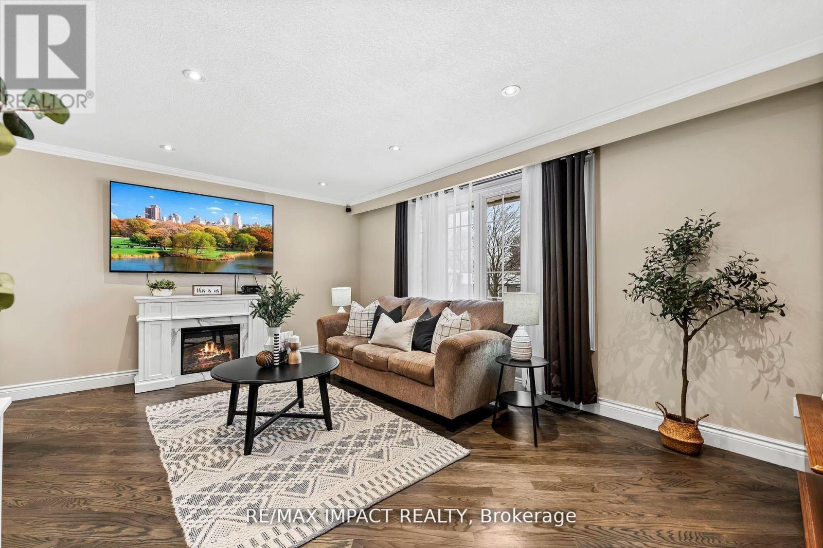 1158 WELLER STREET - 4
